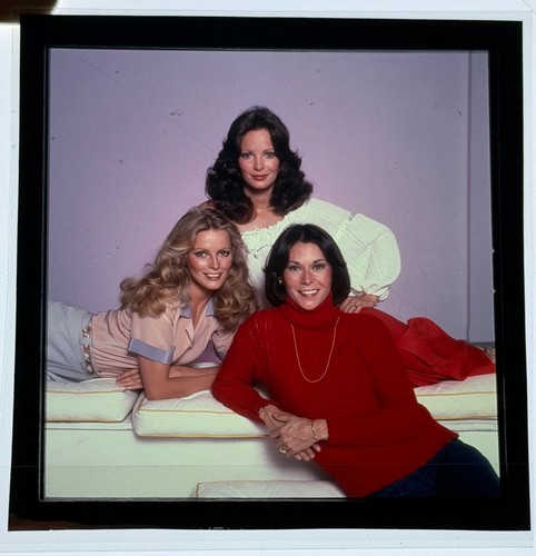 Charlie angels jaclyn - charlie's, smith